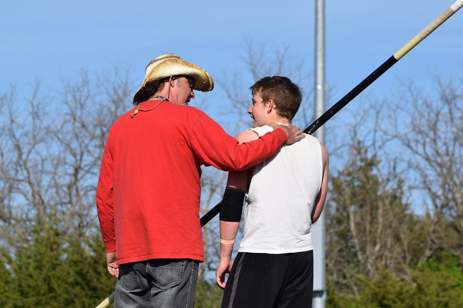 Pole vault coach shares expertise with athletes